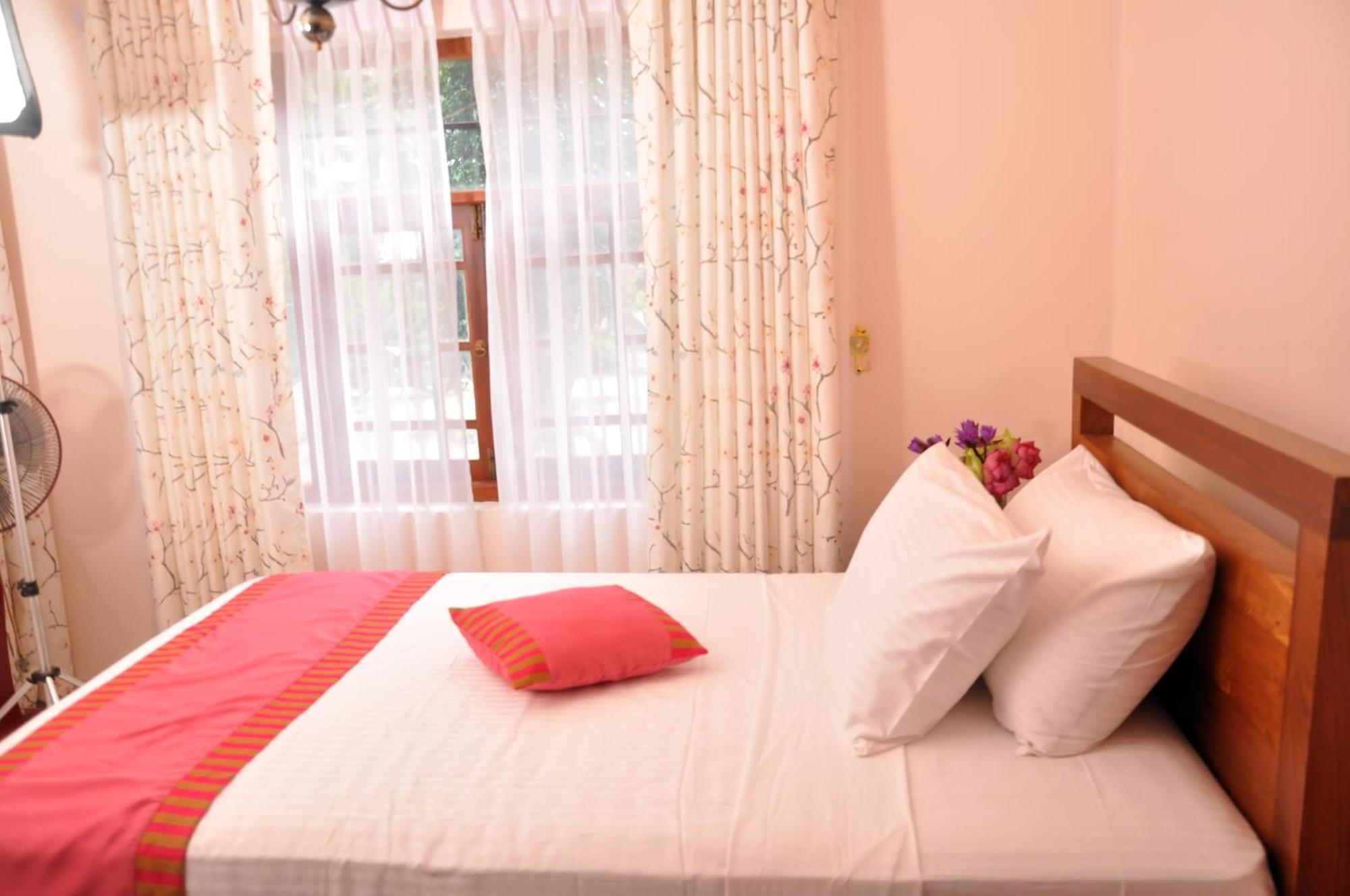Sobaya Hotel Κάντι Εξωτερικό φωτογραφία