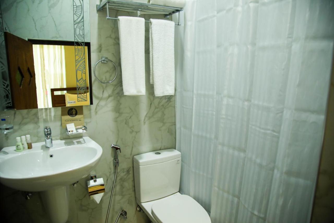 Sobaya Hotel Κάντι Εξωτερικό φωτογραφία