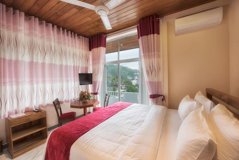Sobaya Hotel Κάντι Εξωτερικό φωτογραφία
